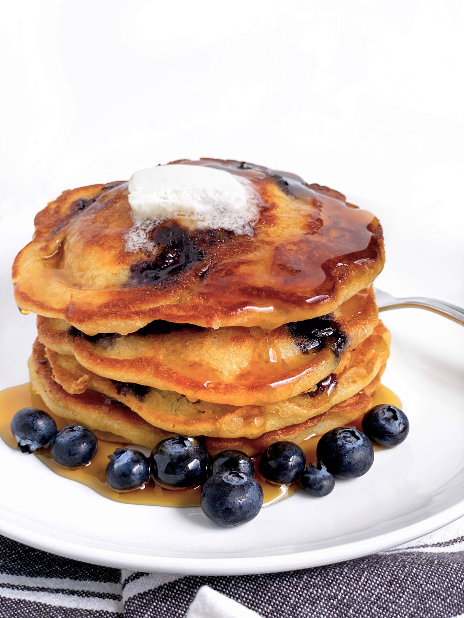 fluffy blueberry pancakes