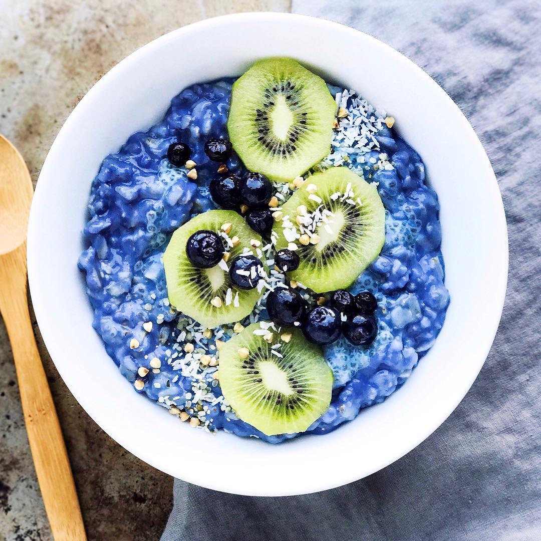 tropical oatmeal smoothie