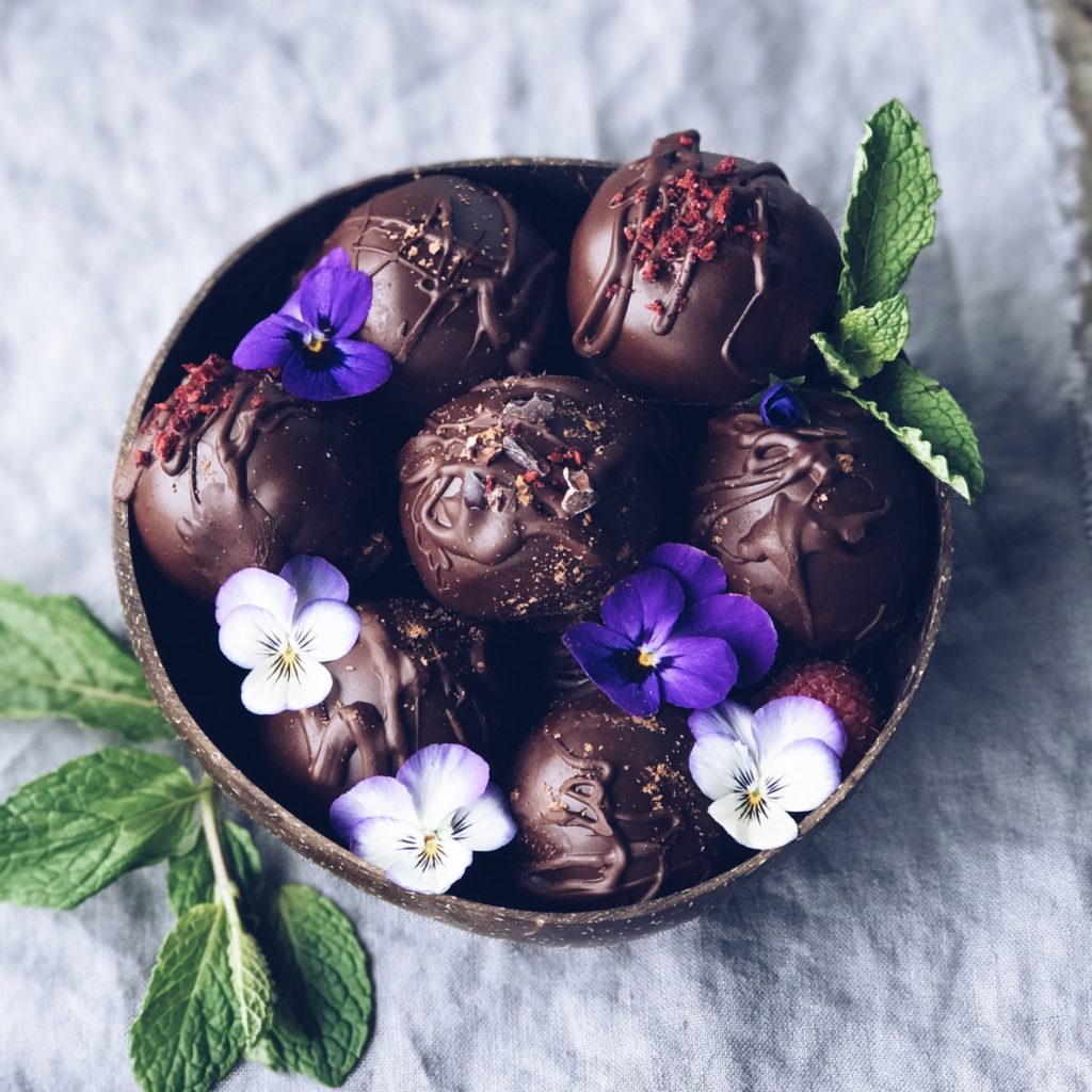 tahini caramel bliss balls